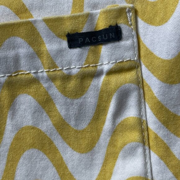 PacSun Mens Volley Shorts Yellow White Wave Print Size L - Picture 7 of 8